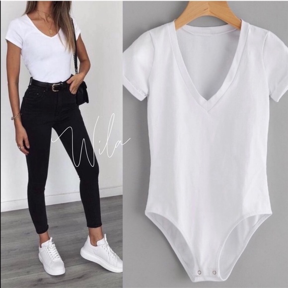 Minimalist white v neck tee bodysuit - Picture 1 of 4